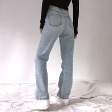 Load image into Gallery viewer, High Waist Loose Comfortable Jeans Mom Jeans Washed Boyfriend Jeans